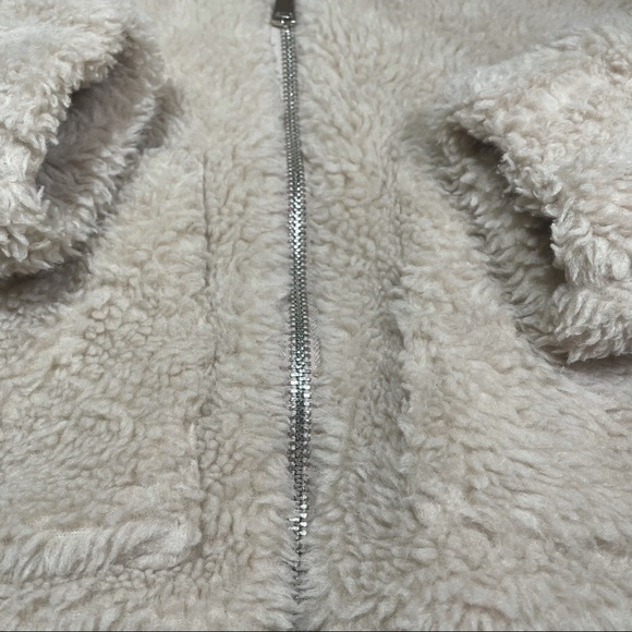 Medium Nude Cream Ardene Teddy Bear Coat Full Zip - Picture 8 of 9